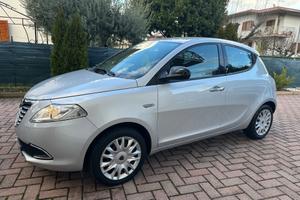 Lancia Ypsilon 1.2 69 CV 5 porte GPL Ecochic Plati