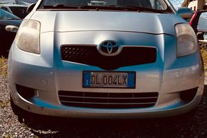 Toyota Yaris 1.0 3 porte Sol