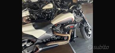 Moto harley davidson FXDR