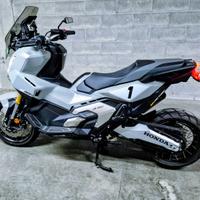 Honda xadv 750