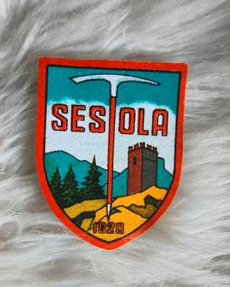 Etichetta vintage Sestola Rocca montagna