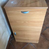 Mobilino con asse da stiro pieghevole