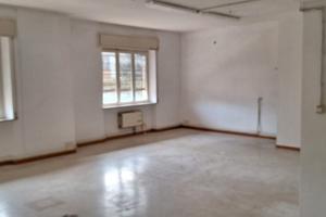 Locale uso commerciale o deposito