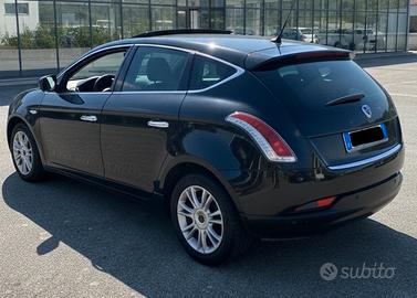 Lancia Delta 1.6 - 120 CV