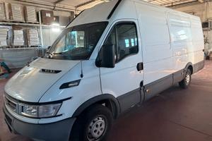 Iveco daily passo lungo