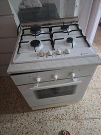 Cucinino a gas con forno