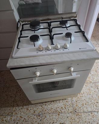 Cucinino a gas con forno