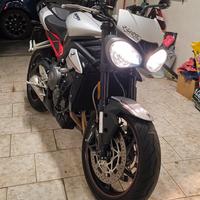Triumph street triple r 