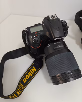 Nikon D810 full-frame tenuta maniacalmente + batte