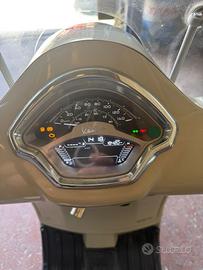 Vespa gts300 incidentata senza sinistri