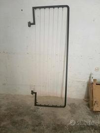 Stendino per balcone stendibiancheria a muro