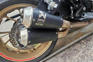scarico marmitta collettori yamaha xsr700 akrapovi