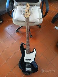 Basso Elettrico Peavey Milestone II International