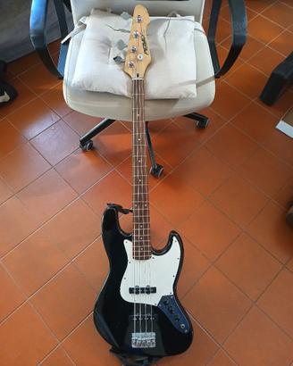 Basso Elettrico Peavey Milestone II International