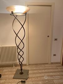 Lampada da terra Terzani