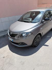 Lancia ypsilon 1.2 69cv gpl ecochic gold