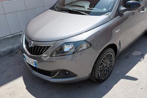 Lancia ypsilon 1.2 69cv gpl ecochic gold