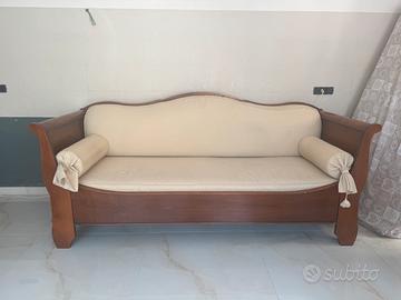 Divanetto in legno e tessuto beige -stile classico