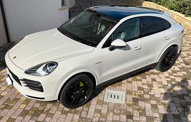 PORSCHE CAYENNE COUPE E-HYBRID FULL