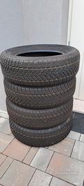 Pneumatici Goodyear ultragrip  225 65 R17  102H