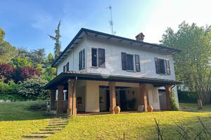 VILLA SINGOLA A QUATTRO CASTELLA