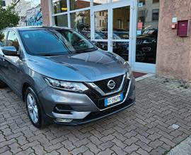 Nissan Qashqai 1.5 dci 115CV CAMBIO AUT-TELECAMERA