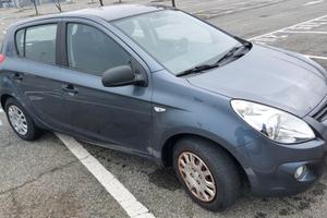 Hyundai i20 1.2 benzina 78CV–5 porte–135.000 km