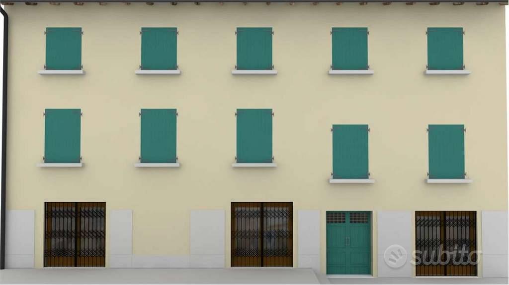 Appartamento di 120 m² con più di 5 locali a Reggi - Vista 2