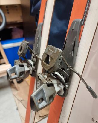 dynafit tiger attacco scialpinismo con sci