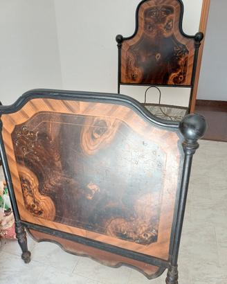 2 LETTI ANTICHI IN FERRO BATTUTO
