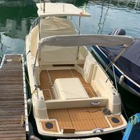 Barca tipo Gliser 7,88 entrofuoribordo mercury 5.0