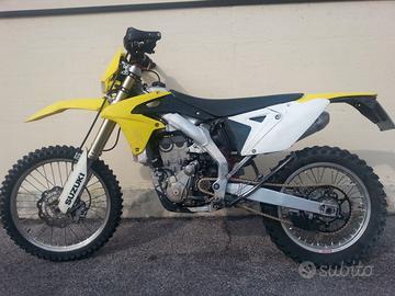 Suzuki RMX 450 Z del 2011: varie parti di ricambio