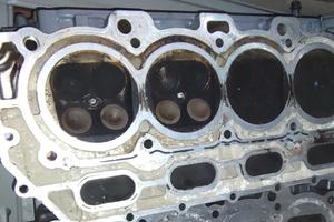 Yamaha F80/100 Carburato Testata completa