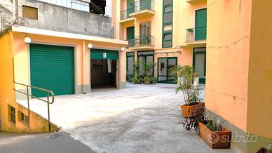 Box indipendente in pieno centro (via Cavour)