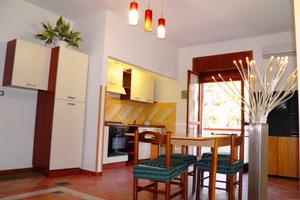 Appartamento vicino Terme Luigiane con balcone