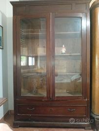 ANTICA VETRINA IN NOCE