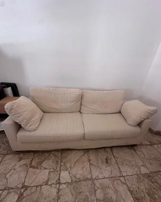 coppia di divani in buone condizioni
