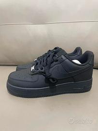 NIKE AF1 nere EU38