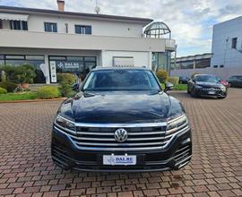 VOLKSWAGEN Touareg 3.0 V6 TDI