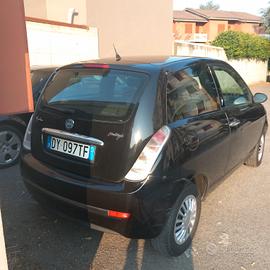 lancia ypsilon 1.3 d  2009