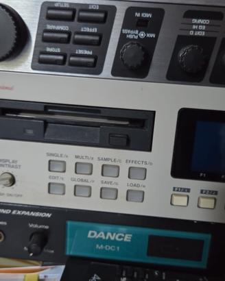 campionatore Akai