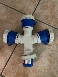 Presa corrente  tripla 220 v