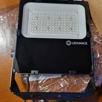 Faro LED Ledvance da esterno  potente 