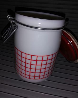 Barattolo in porcellana con chiusura ermetica