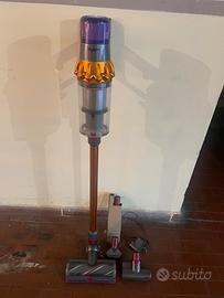 Dyson v15