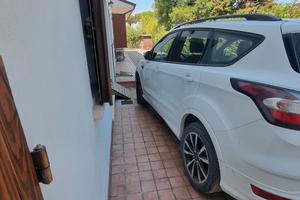 FORD KUGA ST LINE 