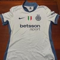 maglia dell'Inter firmata da thuram