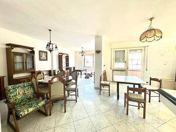 Bilivelli 260 mq con terrazza a livello