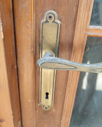 Doppia porta in legno