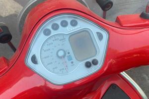 vespa piaggio 250 rossa